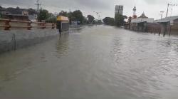 Penampakan Jalan Pantura Demak-Kudus Lumpuh Total akibat Banjir, Ketinggian Air Lebih 1 Meter