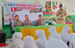 Siswa SDN 1 Cilodong Dapat Edukasi Bahaya Bullying dan Narkoba dari Bhabinkamtibmas