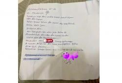 Viral Perempuan Cantik Dapat Surat Cinta dari Pak RT saat Tarawih, Komentar Netizen Bikin Ngakak