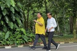 Demi Pengaruh Politik Pasca Lengser, Trust Indonesia Prediksi Jokowi Bakal Berjibaku Kuasai Golkar