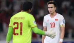 Kontroversi! Momen Tak Respek Kapten Timnas Vietnam yang Tolak Jabat Tangan Kiper Indonesia