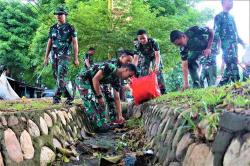 Lanud El Tari Gelar Kampanye Pembersihan Sampah Plastik di Kupang