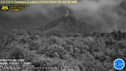 Gunung Semeru Meletus, Kolom Letusan 1.000 Meter di Atas Puncak