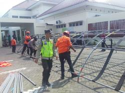 BPBD Jatim Gerak Cepat, Kirim Bantuan Logistik dan Tenda Untuk Korban Gempa di Pulau  Bawean