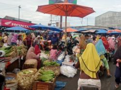 Penertiban Pasar Gambir Tembung Tak Terlaksana, Satpol PP dan PKL Kucing-kucingan