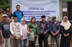 Korban Bencana Alam di Cicalengka dan Rongga Dibantu Program TJSL dari BP Jamsostek