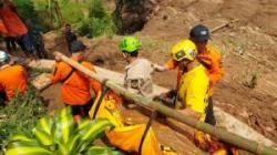 Tiga Korban yang Tertimbun Longsor di Bandung Barat Ditemukan Petugas Gabungan