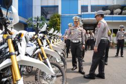 Kakorlantas Polri Serahkan 500 Sepeda Motor Untuk Satgas Urai Kemacetan Saat Mudik