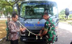 Perkuat Kemitraan Bisnis dan Program TJSL, BRI Serahkan Bantuan Mobil Tangki pada Kodiklatal