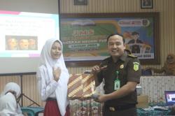 Beri Penyuluhan Hukum, Program Jaksa Masuk Sekolah Sasar di Kecamatan Jenu