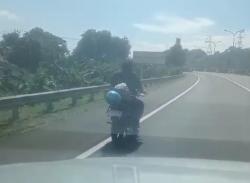 Viral! Video Pemotor Nyelonong Masuk Tol Cilegon Barat