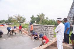 Sempat Diteror Preman, KDM Harap Pembangunan Jembatan Cihambulu Selesai Sebelum Lebaran