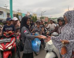 Ramadhan Karem, Badan Eksekutif Mahasiswa Universitas Bumi Persada Berbagi Takjil