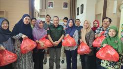 Dinas Ketapang Pemprov Sulbar bagi parcel