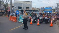 Urai Kemacetan di Jalur Gentong Tasikmalaya, Polisi Lakukan One Way