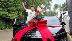 Raffi Ahmad Pamer Mobil Listrik Keluaran Terbaru