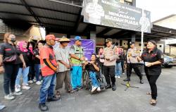 Pawartos Berbagi THR Ramadhan di Polsek Kartasura, Sasarannya 120 Warga Dhuafa