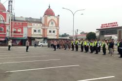 Jaga Keamanan Warga, Polsek Cikarang Pusat Gelar Apel Malam Takbiran