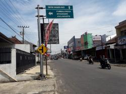 Hari Pertama Lebaran, Arus Lalu Lintas Jalan Raya Randudongkal Menuju Obyek Wisata Masih Landai