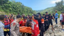 Warga Majalaya Tewas Usai Terbawa Arus Sungai Cipalebuh Pameungpeuk Garut