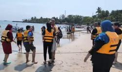 Wisatawan asal Medan Sebut Pantai Carita Destinasi Favorit saat Libur Lebaran