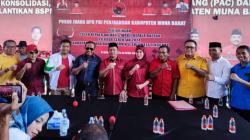 Diantar Ribuan Pendukung dan 7 Ketua Parpol, Darwin Resmi Daftar Calon Bupati Muna Barat di PDIP