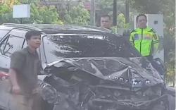 Oknum Polisi Mabuk Miras Kendarai Fortuner Tabrak Tugu dan Kantor Dinas Peternakan