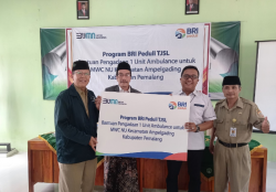 Program TJSL BRI Peduli, BRI Cabang Pemalang Beri Bantuan Satu Unit Ambulans ke MWCNU Ampelgading