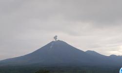 16 Kali Letuskan Erupsi, Ini 5 Hal Mistis Gunung Semeru yang Bikin Merinding 