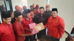 Pilkada 2024: Ambil Formulir, PAC PDIP se-Tulungagung Bulat ke Mbah Pucung