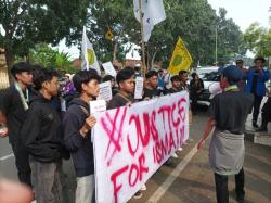 Imala dan PMII Gelar Aksi Unjuk Rasa di Depan Kantor Dinas Kesehatan Lebak, Ini Tuntutannya!