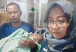 Digigit Monyet Hingga Usus Terburai, Bayi Warga Lebak Dilarikan ke RS Hermina Serang