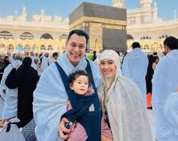 Meutya Hafid Bagikan Tips Berumrah Sambil Bawa Bayi: Tanpa Ribet!