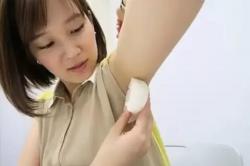 Terdengar Aneh Lagi Tren di Jepang, Membuat Bola Nasi Kepal Pakai Ketiak Wanita