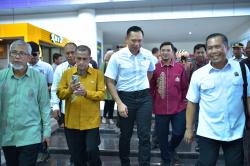 Tempuh Jalur Darat Selama 6 Jam,  Menteri AHY Menuju Lahan Relokasi Korban Erupsi Gunung Ruang