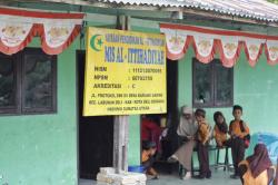 MIS Al Ittihadiyah di Deliserdang Butuh Uluran Tangan Dermawan untuk Perbaiki Pagar Sekolah