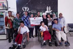Bank DKI Serahkan Bantuan Pendidikan Bagi Penyandang Cerebral Palsy dan Resmikan Kebun Hidroponik