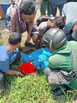 Tertabrak KA Penumpang Korban Terpental dan Kritis