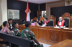 Bentuk Ketegasan Satgas Yonif 122/TS Mengawal Ketat Proses Hukum 4 WNA Asal PNG