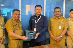 Pemkot Ambon Terima Alat Ukur Fixed Broadband dari Kementerian Kominfo