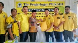 Mulkan Ambil Formulir Pendaftaran Bacabup Bangka ke Golkar