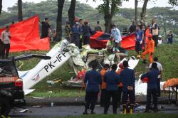 Pesawat Latih Jatuh di BSD Tangsel, Polisi Amankan TKP