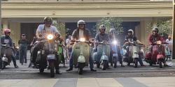 Puluhan Vespa Klasik dan Abang Becak Antarkan Syahrul Munir Kembalikan Formulir Pilkada 2024 di PKB