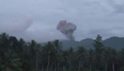 Gunung Dukono Meletus, Muntahkan Abu Vulkanis Setinggi 800 Meter Warga dan Wisatan Diimbau Menjauh