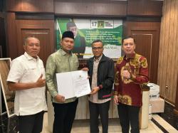 Jevi Hardi Sopyan Terima Surat Tugas Bakal Calon Wakil Bupati dari DPP PPP