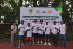 Turnamen Tenis BAVETI Cup Ke-1 Rangkaian HJB, Pasangan Agus Althaf dan Bulo Sabet Gelar Juara