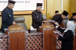 Rapat Paripurna,  Tiga Fraksi Sampaikan Pandangan Umum Ranperda Pertanggungjawaban APBD 2023