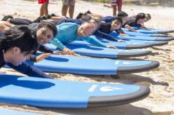 Blue Program AMMAN Peduli Wisata Bahari, Gaet Peselancar Profesional Rizal Tandjung Cintai Pantai