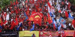 Demo Tolak Tapera, Ribuan Buruh Geruduk Kantor Jokowi di Istana Negara Hari Ini