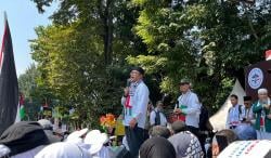 Momen Ahmad Heryawan Ikut Orasi dalam Aksi Bela Palestina di DPRD Jabar